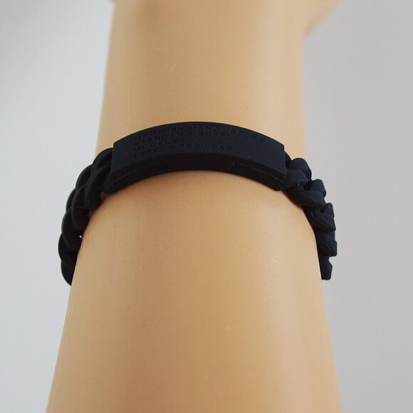 Marc Jacobs Rubber Silicone Bracelet in Black - Picture 4 of 6